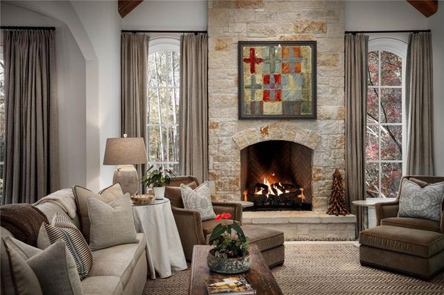 5250 London Drive, Atlanta, GA 30327