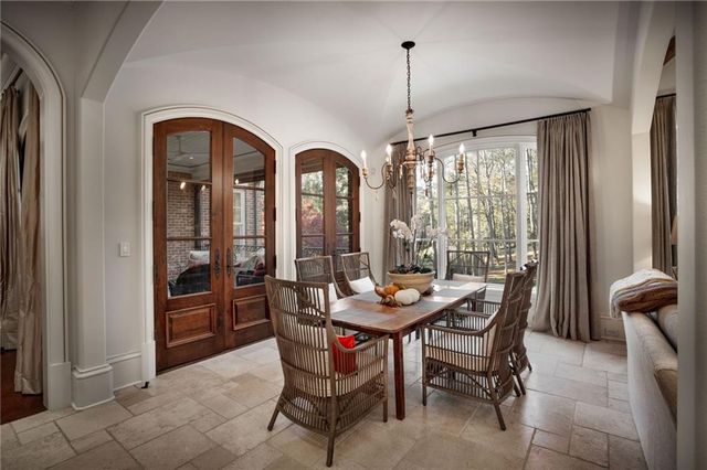 5250 London Drive, Atlanta, GA 30327