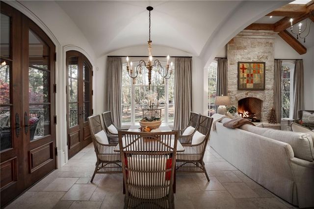 5250 London Drive, Atlanta, GA 30327