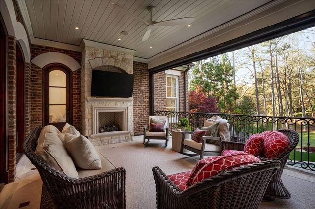 5250 London Drive, Atlanta, GA 30327