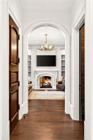 5250 London Drive, Atlanta, GA 30327