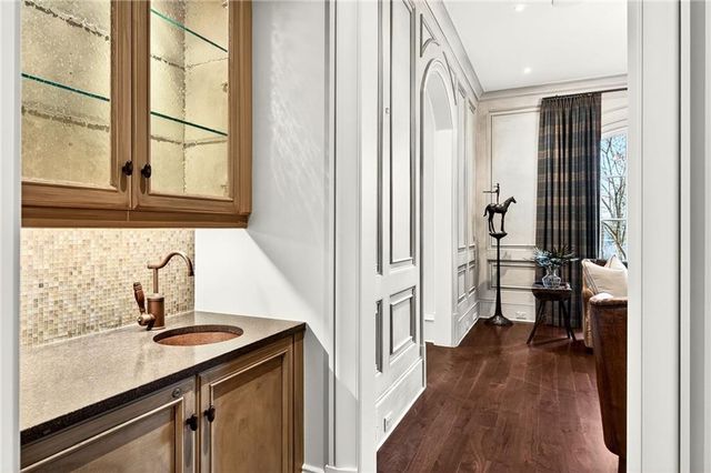 5250 London Drive, Atlanta, GA 30327