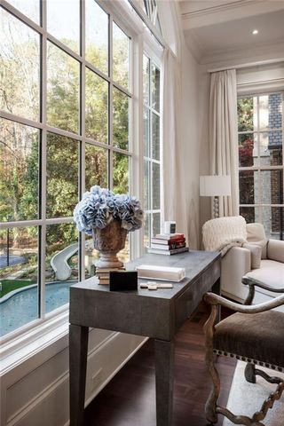 5250 London Drive, Atlanta, GA 30327