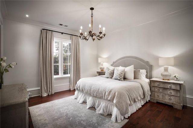 5250 London Drive, Atlanta, GA 30327