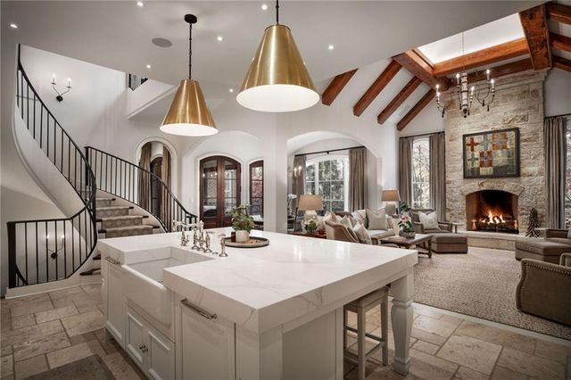 5250 London Drive, Atlanta, GA 30327