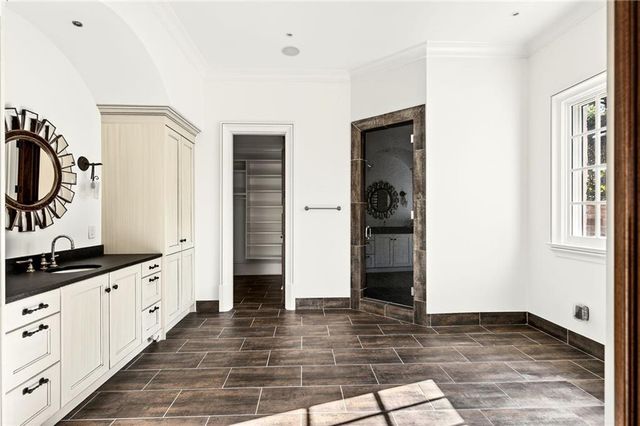 5250 London Drive, Atlanta, GA 30327