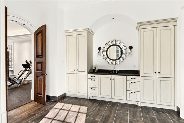 5250 London Drive, Atlanta, GA 30327