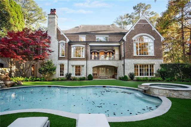 5250 London Drive, Atlanta, GA 30327