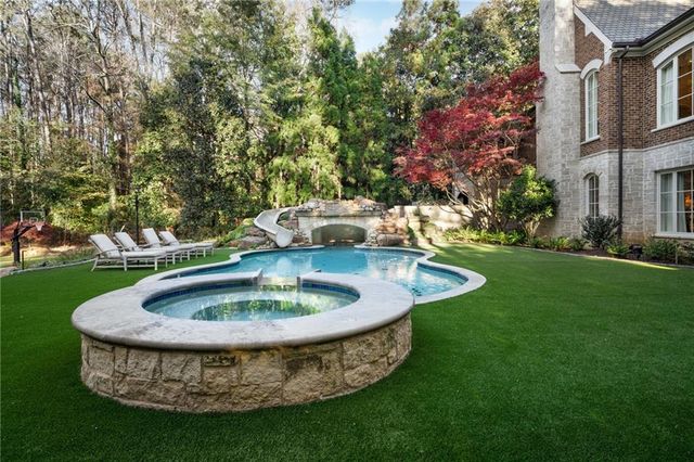 5250 London Drive, Atlanta, GA 30327