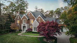 5250 London Drive, Atlanta, GA 30327