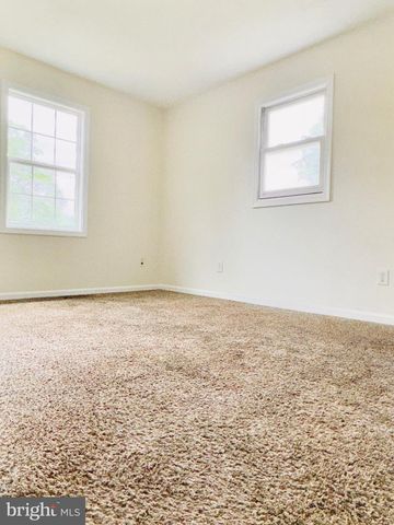 839 NEEDMORE RD, Martinsburg, WV 25403