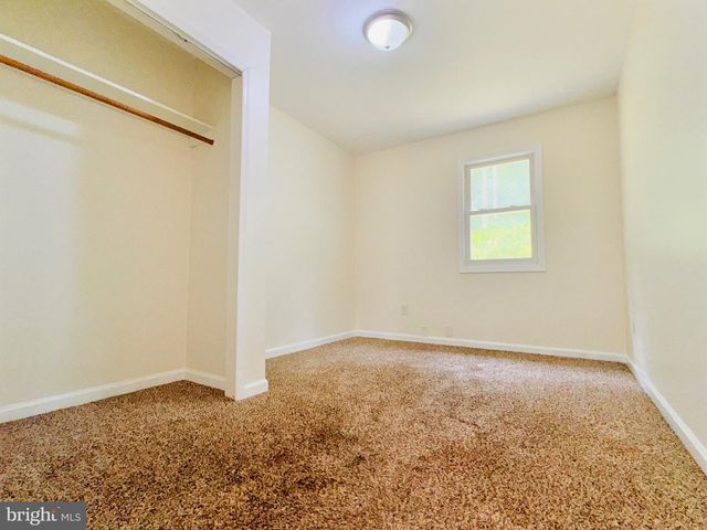 839 NEEDMORE RD, Martinsburg, WV 25403
