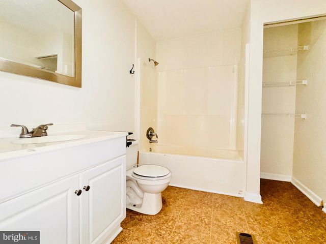 839 NEEDMORE RD, Martinsburg, WV 25403