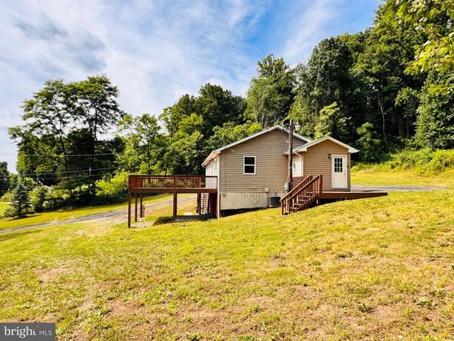 839 NEEDMORE RD, Martinsburg, WV 25403