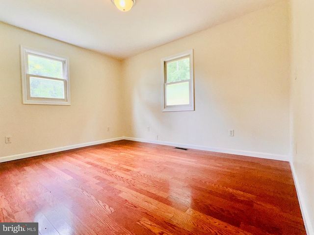 839 NEEDMORE RD, Martinsburg, WV 25403