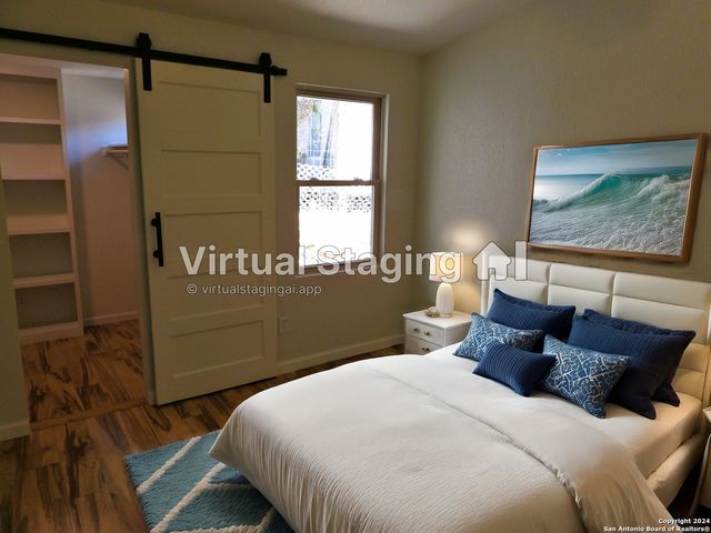 160 JONES BEACH DR, Lakehills, TX 78063