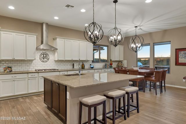 13683 N Hidden Springs Drive, Oro Valley, AZ 85755