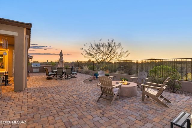 13683 N Hidden Springs Drive, Oro Valley, AZ 85755