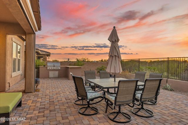 13683 N Hidden Springs Drive, Oro Valley, AZ 85755