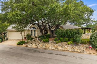 139 Double Eagle DR, Lakeway, TX 78738