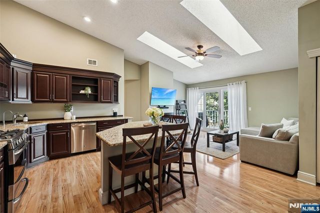 1088 Ash Drive 1088, Mahwah, NJ 07430