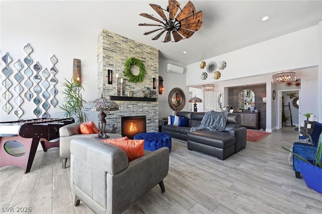 8713 Long Winter Court, Las Vegas, NV 89131