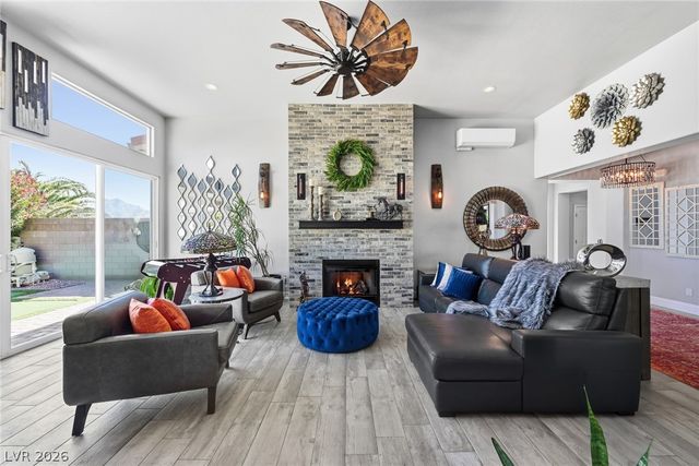 8713 Long Winter Court, Las Vegas, NV 89131