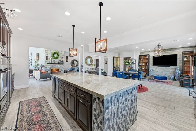 8713 Long Winter Court, Las Vegas, NV 89131