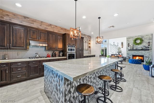 8713 Long Winter Court, Las Vegas, NV 89131