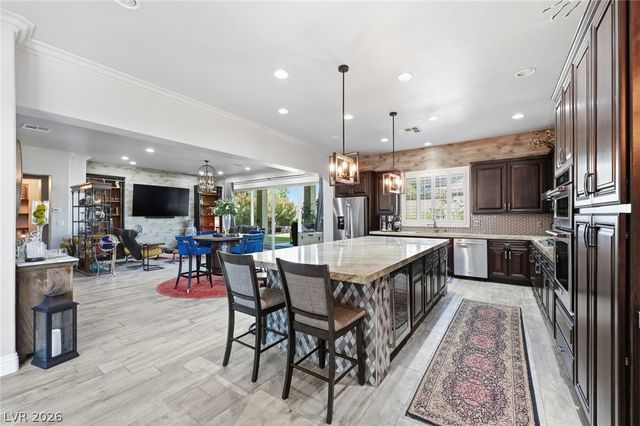 8713 Long Winter Court, Las Vegas, NV 89131