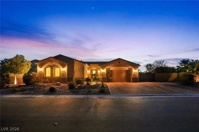 8713 Long Winter Court, Las Vegas, NV 89131