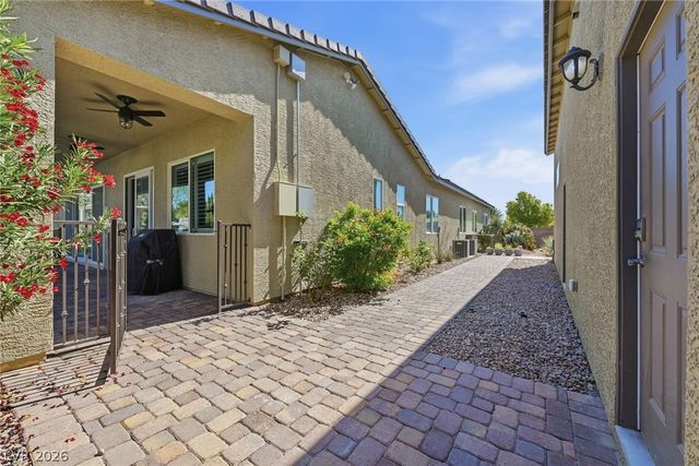 8713 Long Winter Court, Las Vegas, NV 89131