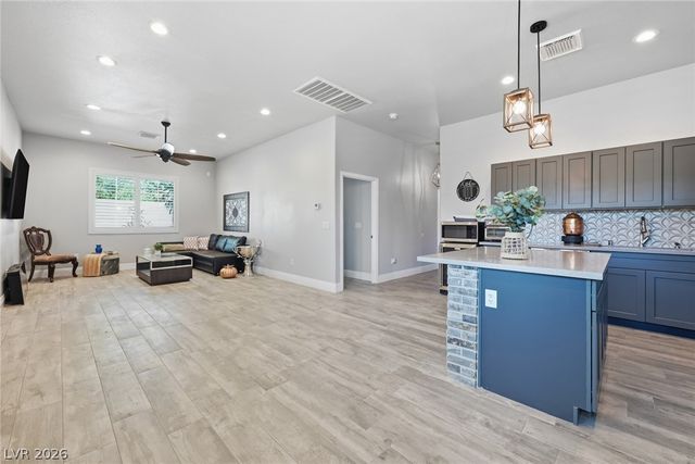 8713 Long Winter Court, Las Vegas, NV 89131