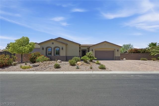 8713 Long Winter Court, Las Vegas, NV 89131