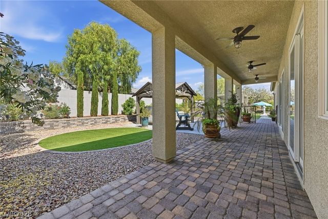 8713 Long Winter Court, Las Vegas, NV 89131