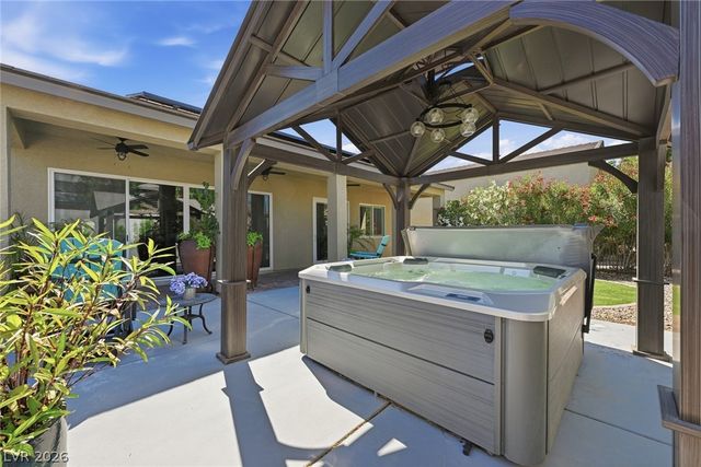 8713 Long Winter Court, Las Vegas, NV 89131