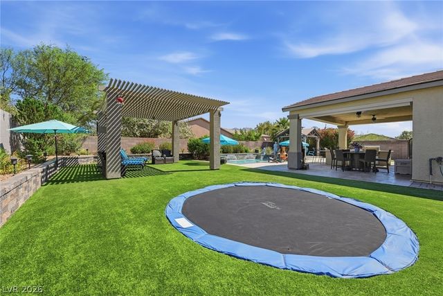 8713 Long Winter Court, Las Vegas, NV 89131