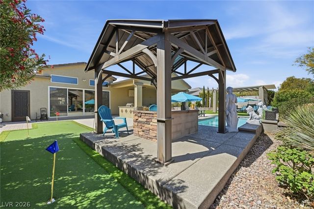 8713 Long Winter Court, Las Vegas, NV 89131