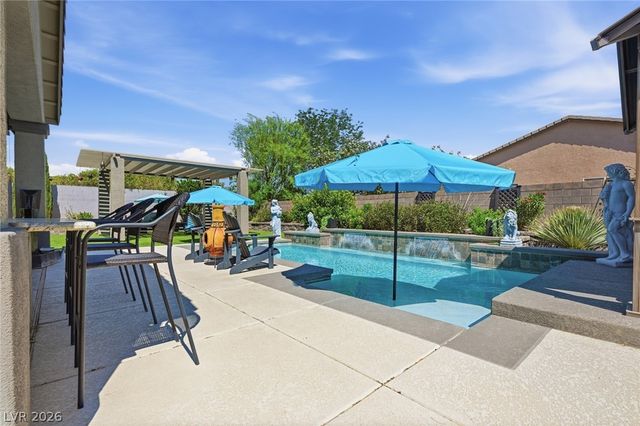 8713 Long Winter Court, Las Vegas, NV 89131