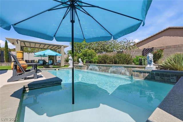 8713 Long Winter Court, Las Vegas, NV 89131