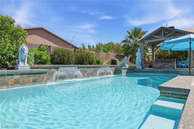 8713 Long Winter Court, Las Vegas, NV 89131