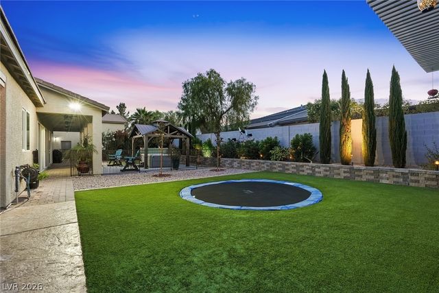8713 Long Winter Court, Las Vegas, NV 89131