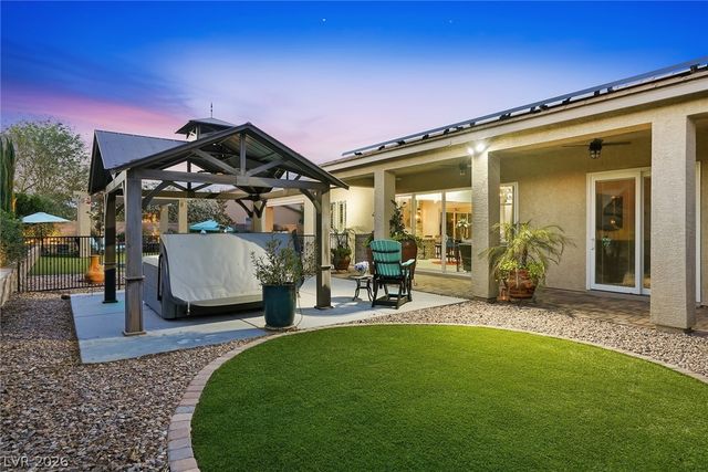 8713 Long Winter Court, Las Vegas, NV 89131