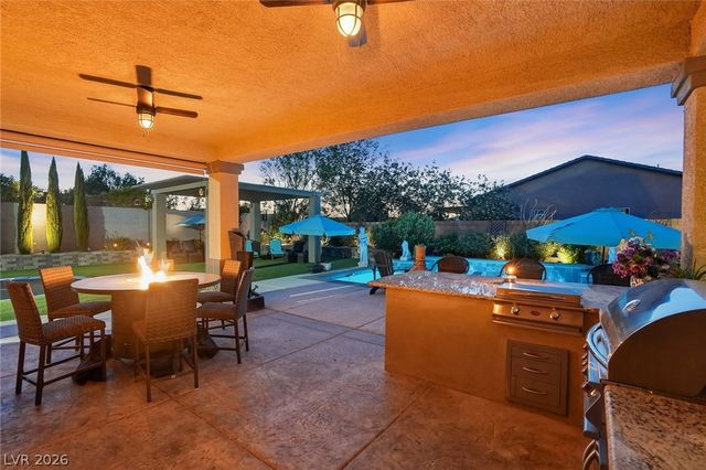 8713 Long Winter Court, Las Vegas, NV 89131