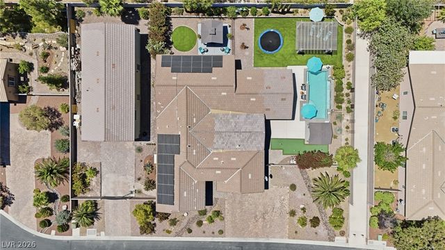 8713 Long Winter Court, Las Vegas, NV 89131