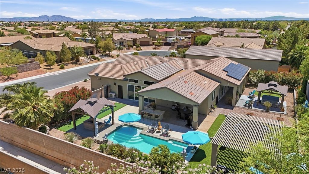 8713 Long Winter Court, Las Vegas, NV 89131