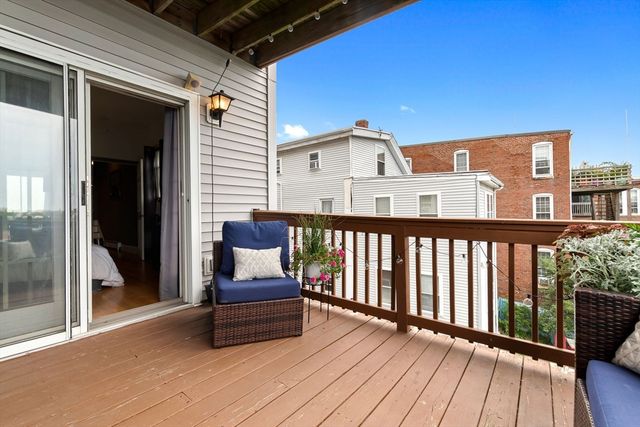 23 Chestnut St 3L, Chelsea, MA 02150