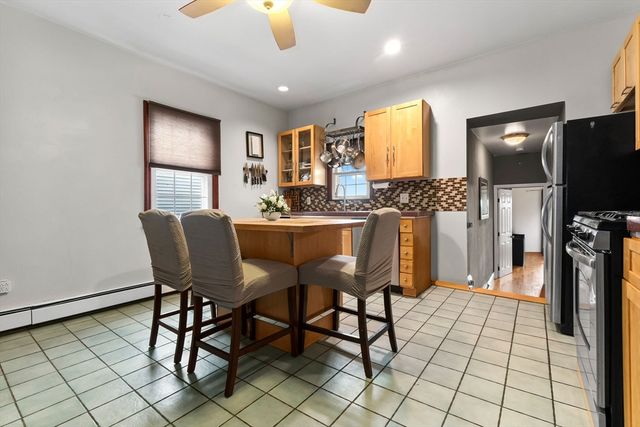 23 Chestnut St 3L, Chelsea, MA 02150