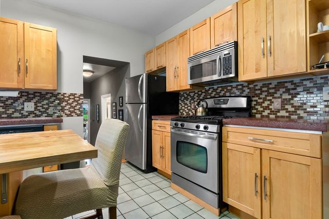 23 Chestnut St 3L, Chelsea, MA 02150
