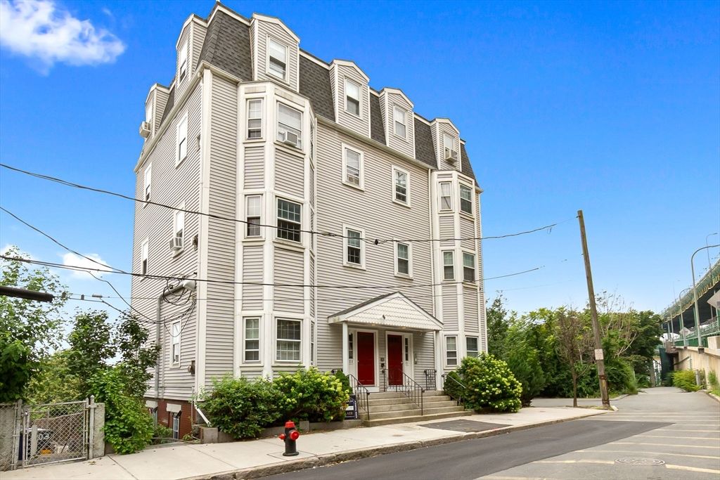 23 Chestnut St 3L, Chelsea, MA 02150